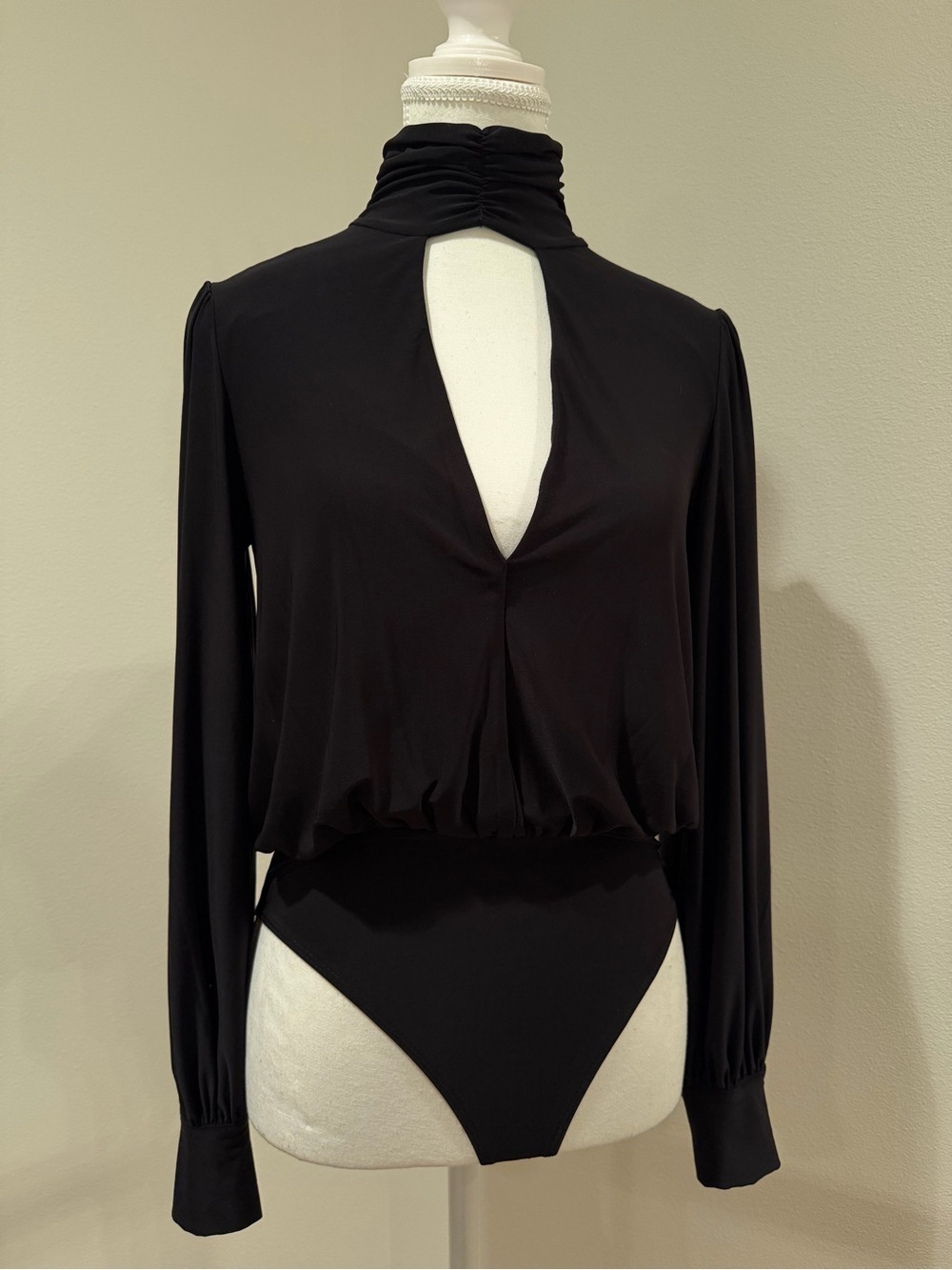 Forever 21 Black Ruched Deep V High-Neck Keyhole Bodysuit